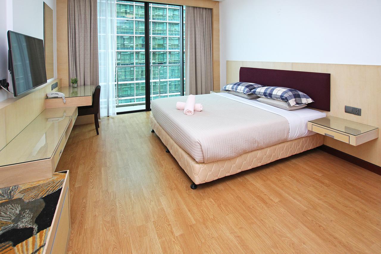 Bernard Holiday Home @ Imperial Suites クチン エクステリア 写真
