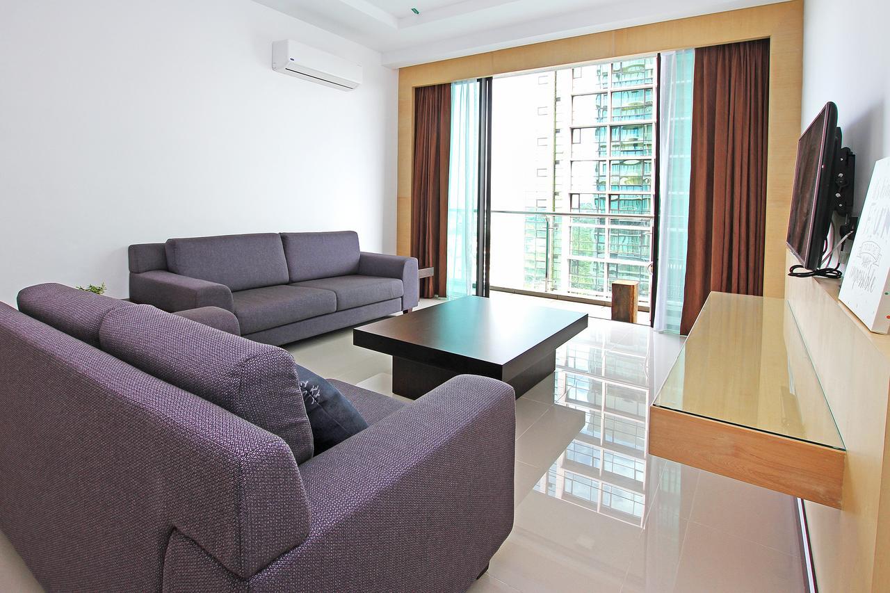 Bernard Holiday Home @ Imperial Suites クチン エクステリア 写真
