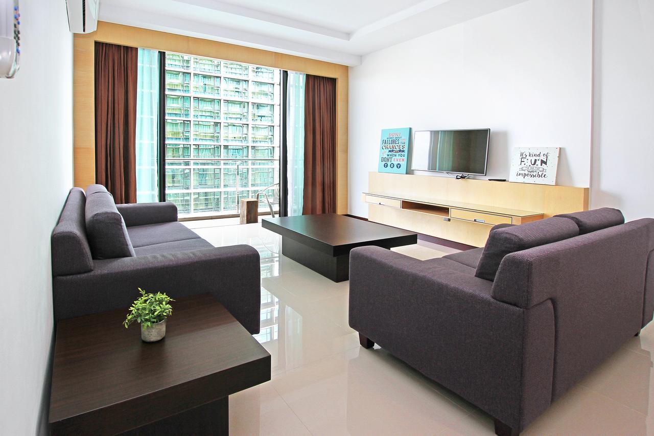 Bernard Holiday Home @ Imperial Suites クチン エクステリア 写真