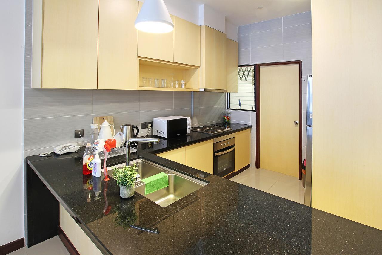 Bernard Holiday Home @ Imperial Suites クチン エクステリア 写真
